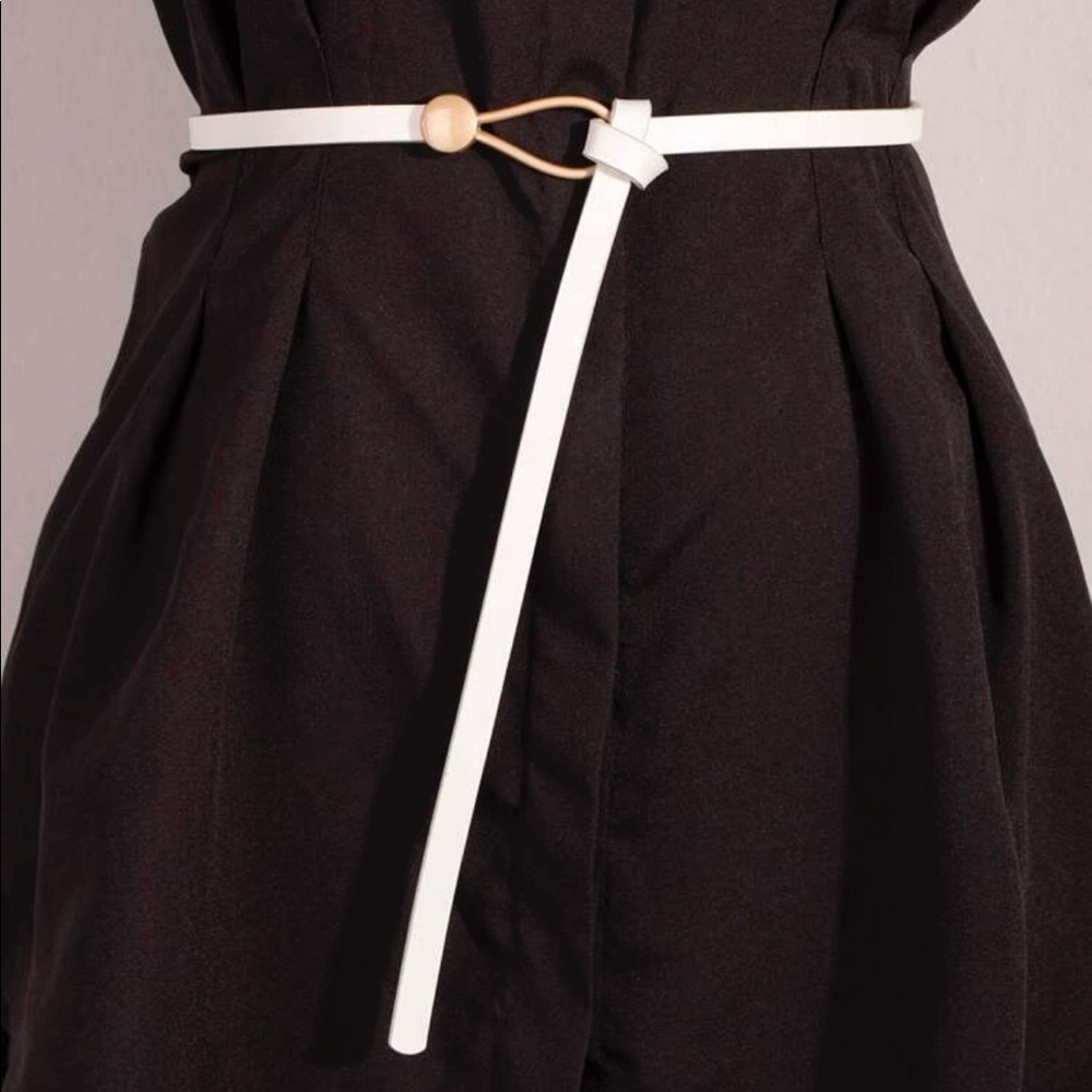 New Skinny White Loop Belt